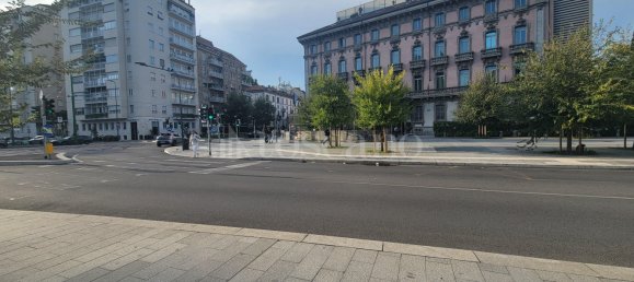 3-Zimmer Gewerbliche Immobilie in Milan, Italy, Nr. 311309 7