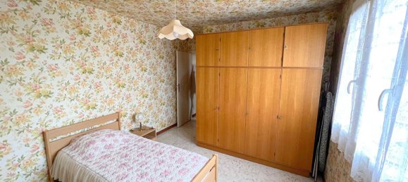 5 bedrooms House in Chaumont-en-Vexin, France No. 66767 7