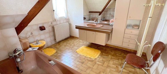 5 bedrooms House in Chaumont-en-Vexin, France No. 66767 12