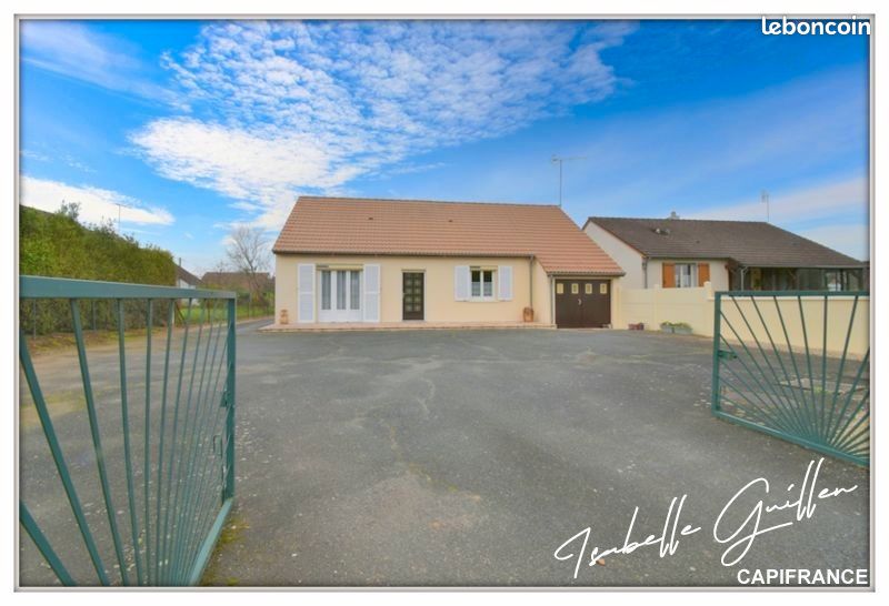 2 chambres Maison de ville à Châteaumeillant, France No. 210437