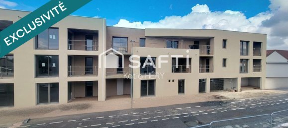 2 bedrooms Apartment in Challans, France No. 112095 2