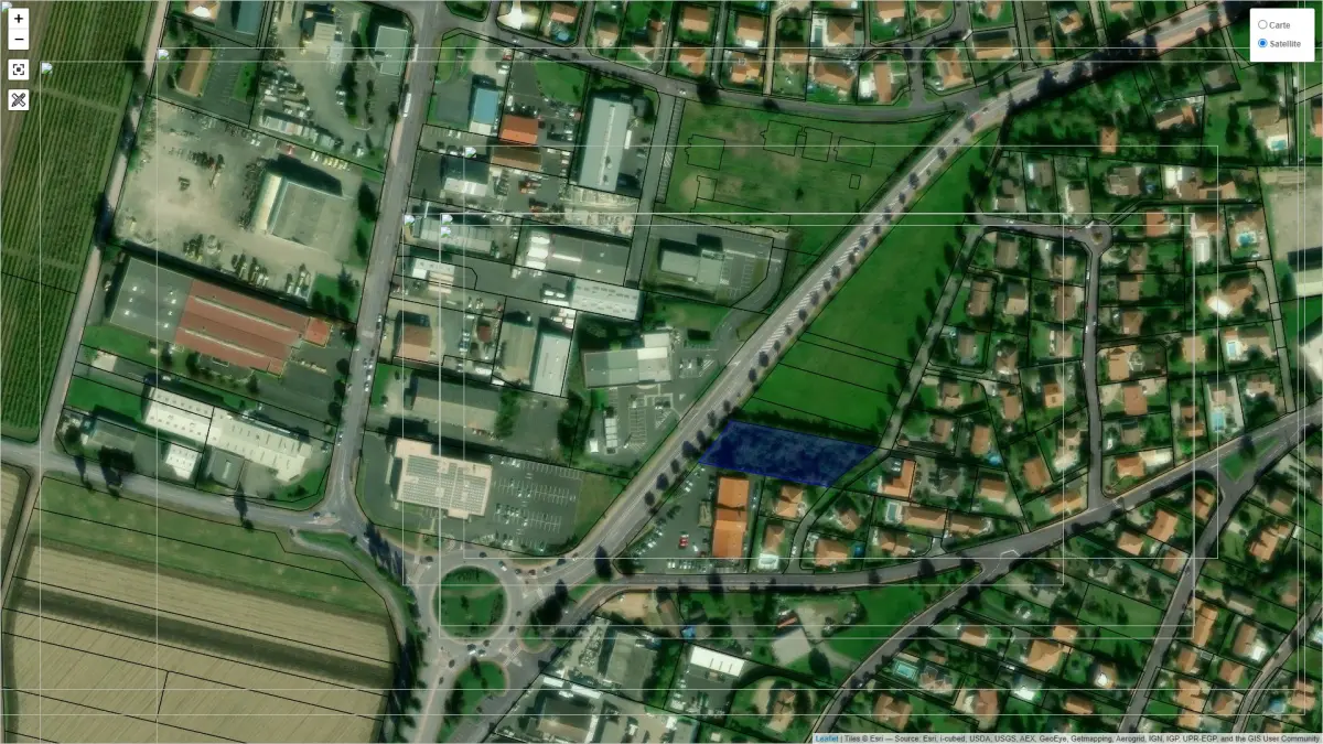 2419m² Land in Pont-du-Chateau, France No. 99765