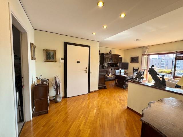 Apartamento T2 em Cologno Monzese, Italy N.º 9977