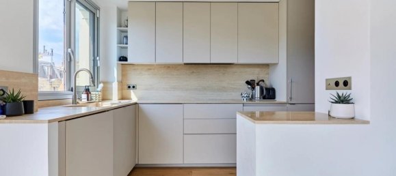 4 bedrooms Apartment in Paris, France No. 347302 10