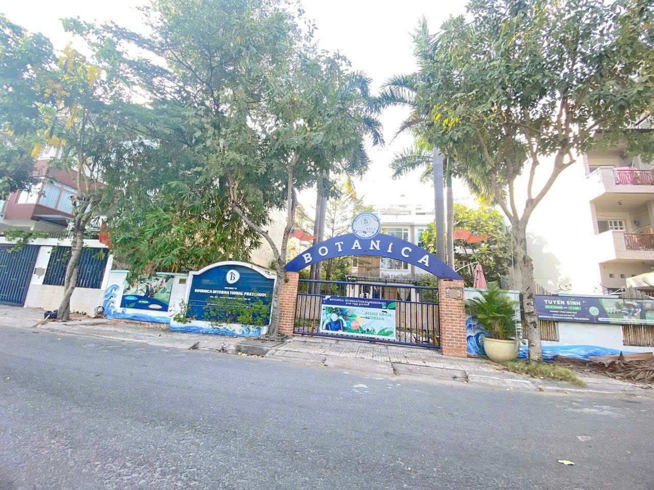 280m² Townhouse in District 7, Vietnam No. 19953