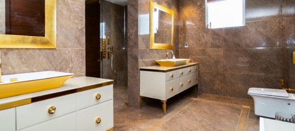 7 bedrooms Villa in Emirates Hills, UAE No. 12213 28