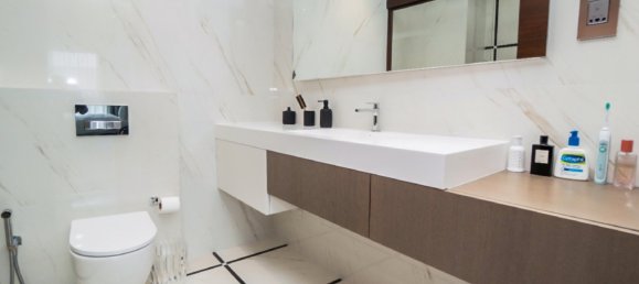 7 bedrooms Villa in Emirates Hills, UAE No. 12213 14