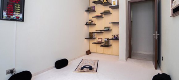 7 bedrooms Villa in Emirates Hills, UAE No. 12213 3