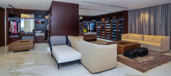 7 bedrooms Villa in Emirates Hills, UAE No. 12213 16