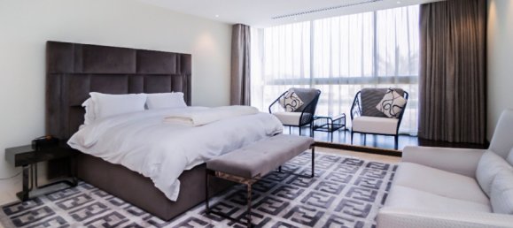 7 bedrooms Villa in Emirates Hills, UAE No. 12213 15