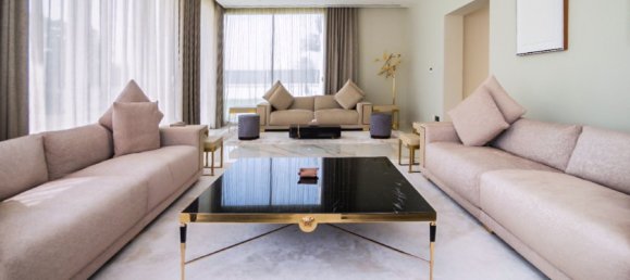 7 bedrooms Villa in Emirates Hills, UAE No. 12213 19