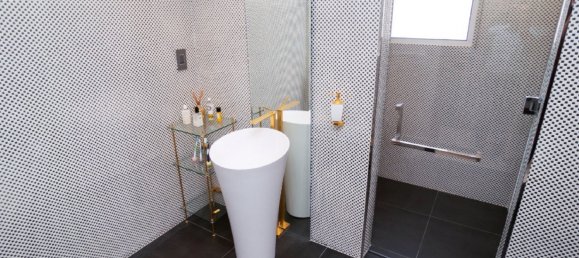 7 bedrooms Villa in Emirates Hills, UAE No. 12213 25