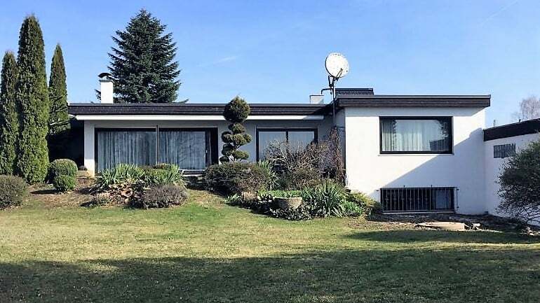 6 rooms Bungalow in Zollernalbkreis, Germany No. 275798