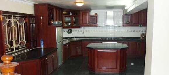 Вилла с 6 спальнями в Намтыльем, Вьетнам № 7189 3