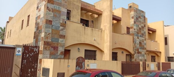 Dúplex de 4 dormitorios en Jerez de la Frontera, Spain No. 143178 3