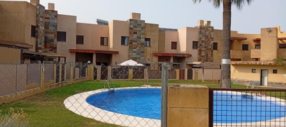 Dúplex de 4 dormitorios en Jerez de la Frontera, Spain No. 143178 2