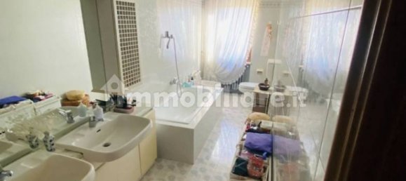 Apartamento de 3 dormitorios en Turin, Italy No. 345596 10