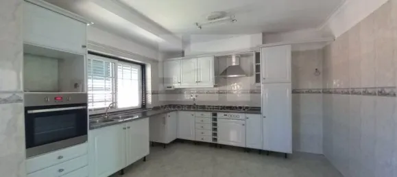 Casa T3 em Almada, Portugal N.º 174936 10