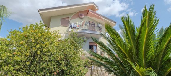 5 bedrooms Villa in Carinola, Italy No. 358203 4