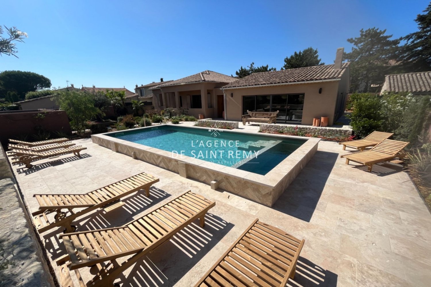 4 bedrooms Townhouse in Saint-Remy-de-Provence, France No. 348707