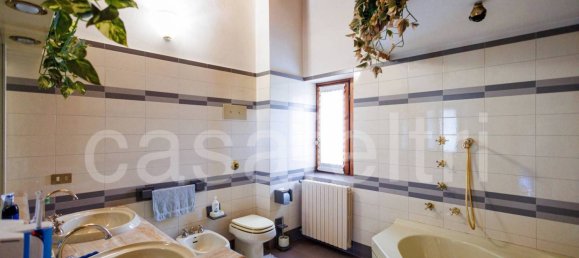 Вилла с 5 спальнями в Каприате Сан Джервазио, Италия № 189699 19