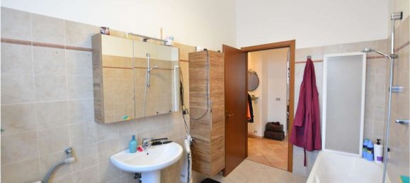 Edifício em San Colombano al Lambro, Italy 367 m² N.º 9679 42