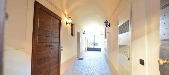 Edifício em San Colombano al Lambro, Italy 367 m² N.º 9679 98