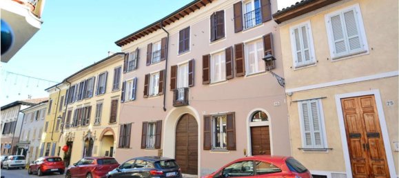 Edifício em San Colombano al Lambro, Italy 367 m² N.º 9679 96