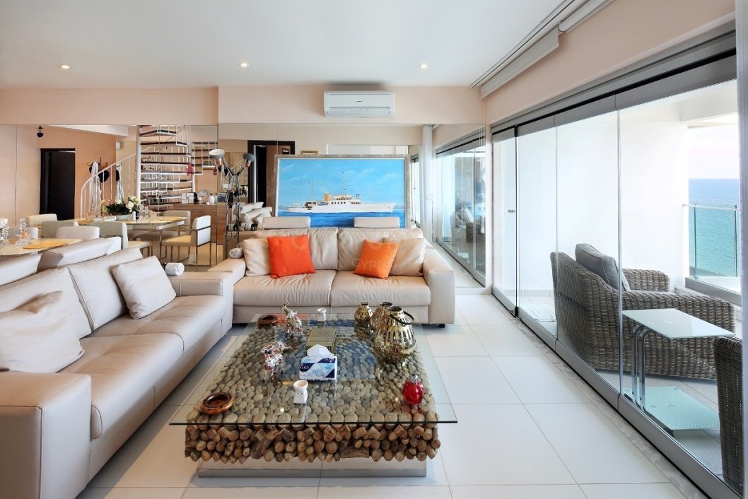 Квартира с 3 спальнями в Лимасол, Кипр № 3889