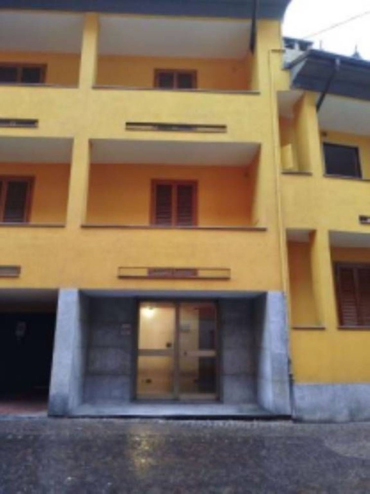 2غرفة شقة في Voghera, Italy رقم 95469