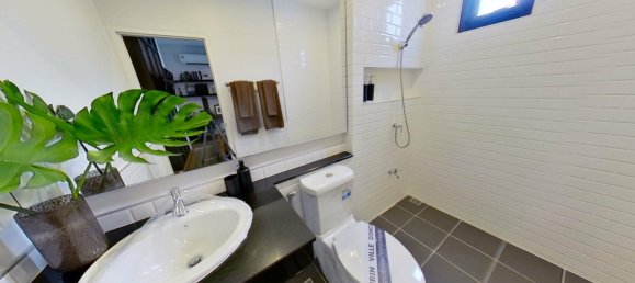 Moradia em banda T3 em Saraphi, Thailand N.º 64805 14