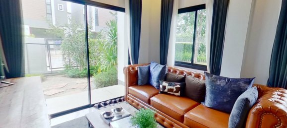 Moradia em banda T3 em Saraphi, Thailand N.º 64805 5