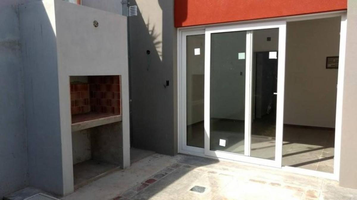 2 bedrooms House in Vicente Lopez, Argentina No. 2746