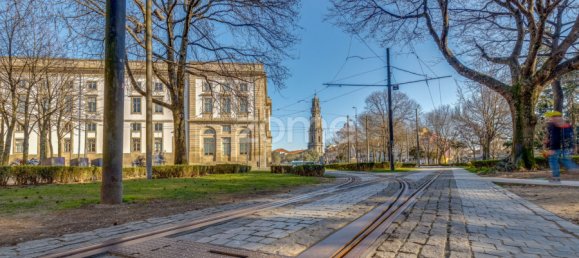 Hotel de 16 dormitorios en Porto, Portugal No. 320583 12