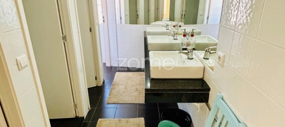 Hotel de 16 dormitorios en Porto, Portugal No. 320583 38