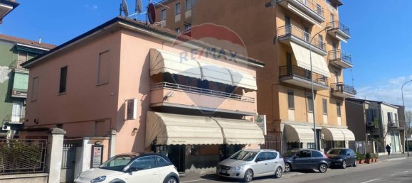 4-salle Bâtiment à Pavia, Italy No. 363194 2