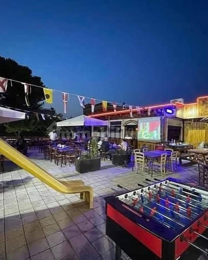 2غرفة عقار تجاري في Sant'Anastasia, Italy رقم 329002