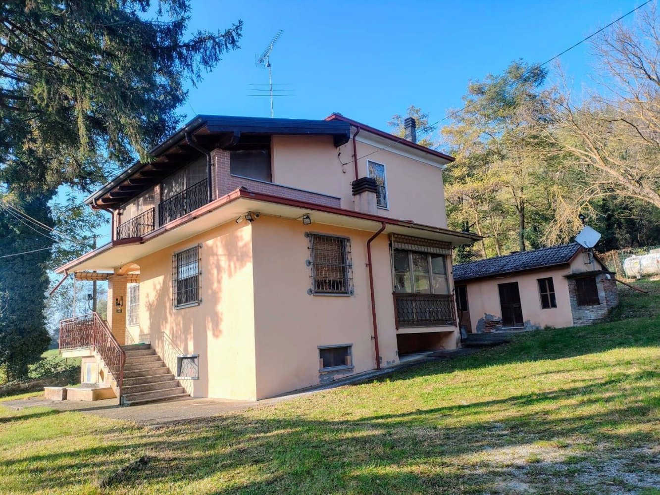12-Zimmer Villa in Godiasco Salice Terme, Italy, Nr. 3422