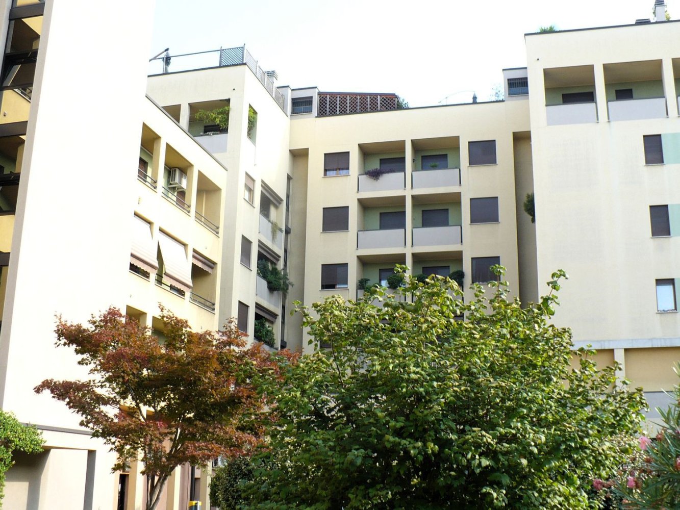 Büro in Meda, Italy 100m², Nr. 86102