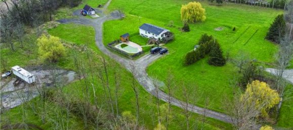 3 bedrooms House in Selkirk, Canada No. 119 9