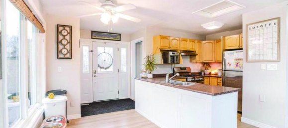 3 bedrooms House in Selkirk, Canada No. 119 10