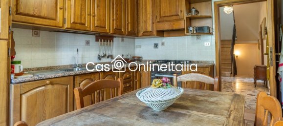 6-Zimmer Wohnung in Prato, Italy, Nr. 26726 15