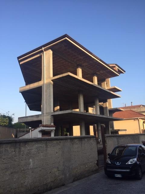 5 rooms Building in Carinaro, Italy No. 231042