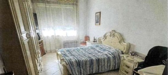 3-Zimmer Wohnung in Novara, Italy, Nr. 16070 4