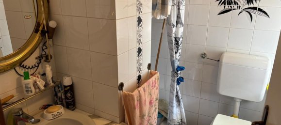 4-salle Appartement à Bisuschio, Italy No. 141221 16