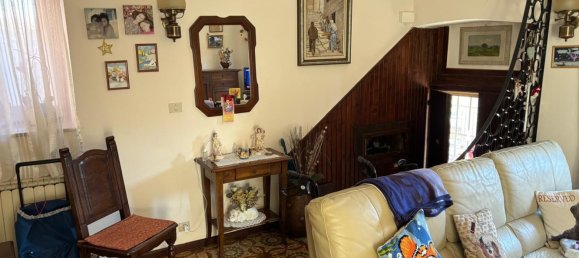 4-salle Appartement à Bisuschio, Italy No. 141221 3