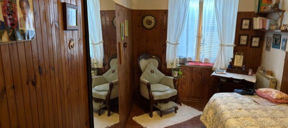 4-salle Appartement à Bisuschio, Italy No. 141221 12