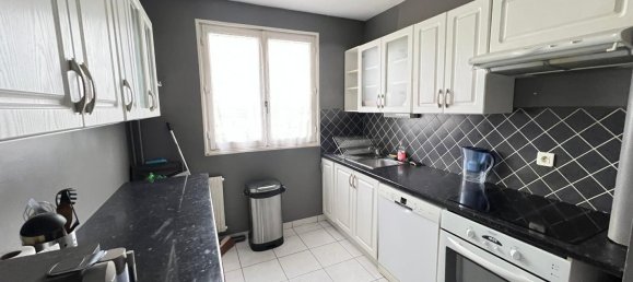 3 غرف نوم شقة في Neuilly-sur-Marne, France رقم 167749 11