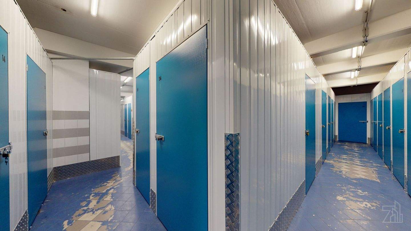 596m² Warehouse in Meidling, Austria No. 117610