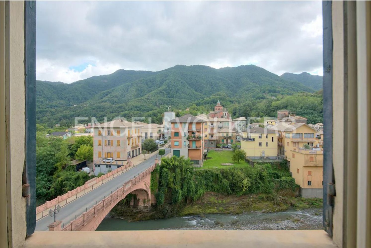 5 bedrooms Apartment in Cicagna, Italy No. 392377